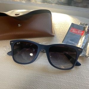 NWT Brand New Ray Bans | Wayfarer Liteforce Sunglasses | Matte Blue | Unisex